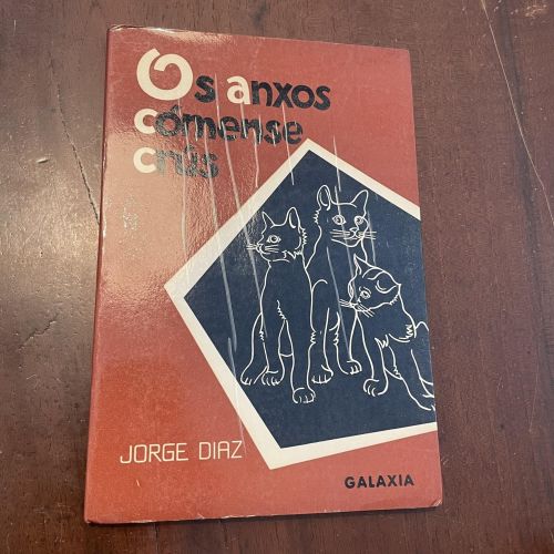 Portada del libro de Os anxos cómense crús (gelego)