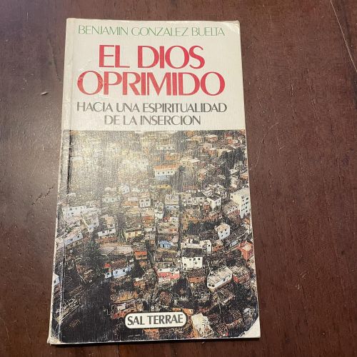 Portada del libro de El dios oprimido