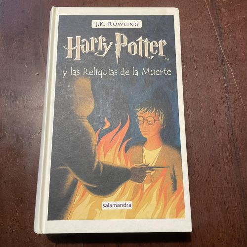 Portada del libro de Harry Potter y las Reliquias de la Muerte