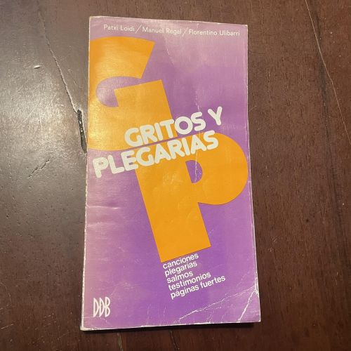 Portada del libro de Gritos y plegarias