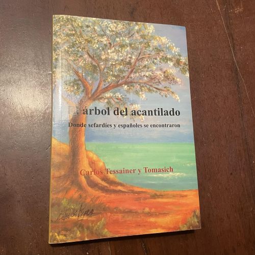 Portada del libro de El árbol del acantilado