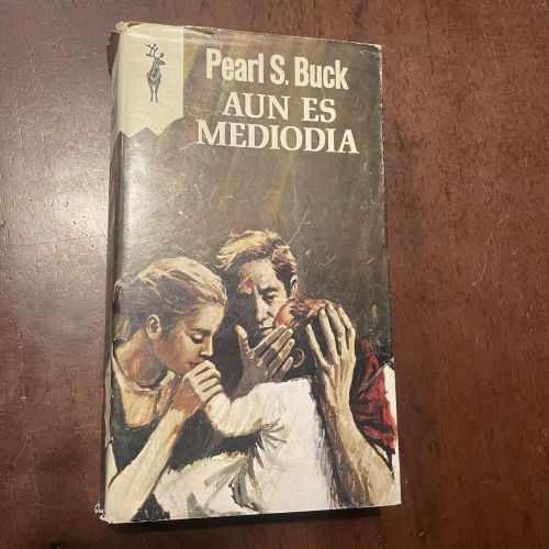 Portada del libro de Aún es mediodía
