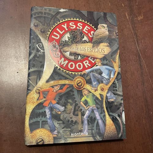 Portada del libro de La casa de los espejos