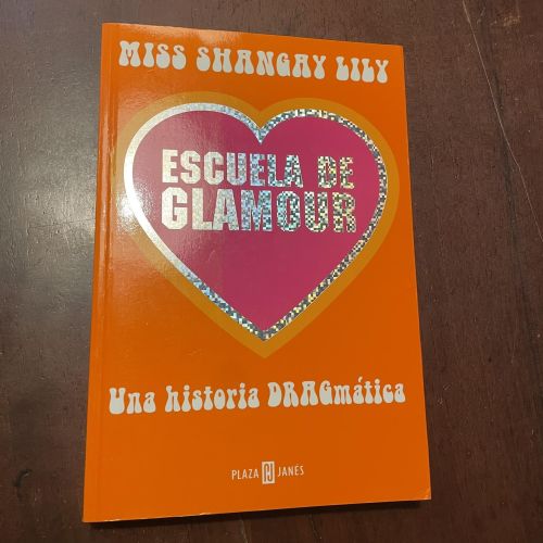 Portada del libro de Escuela de glamour