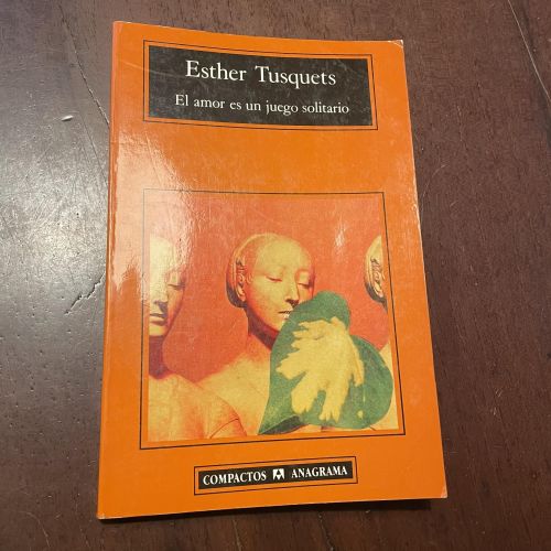 Portada del libro de El amor es un juego solitario