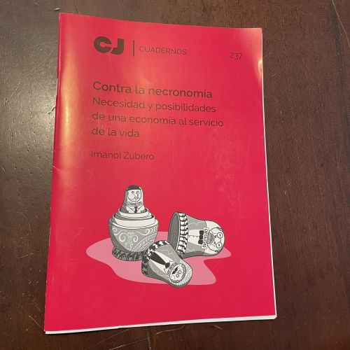 Portada del libro de Contra la necronomía