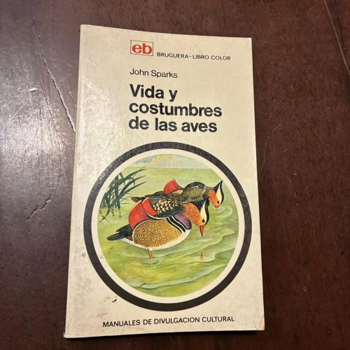 Portada del libro de Vida y costumbres de las aves