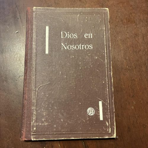 Portada del libro de Dios en nosotros
