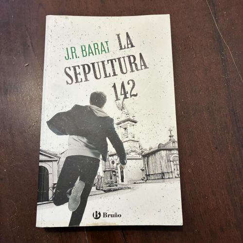 Portada del libro de La sepultura 142