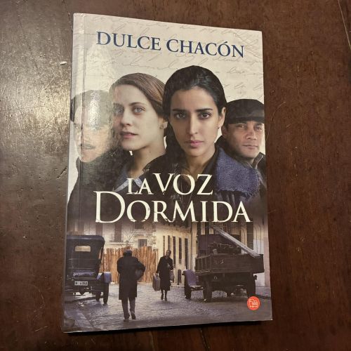 Portada del libro de La voz dormida
