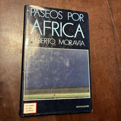 Portada del libro de Paseos por África