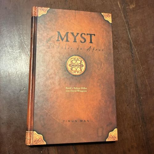 Portada del libro de Myst. El libro de Atrus