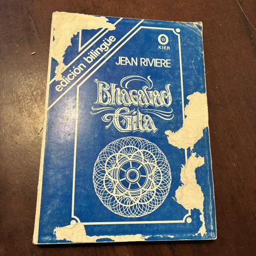 Portada del libro de Bhagavad Gita. Edición bilingüe