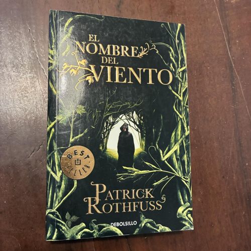 Portada del libro de El nombre del viento