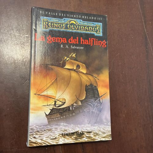 Portada del libro de La gema del halfling