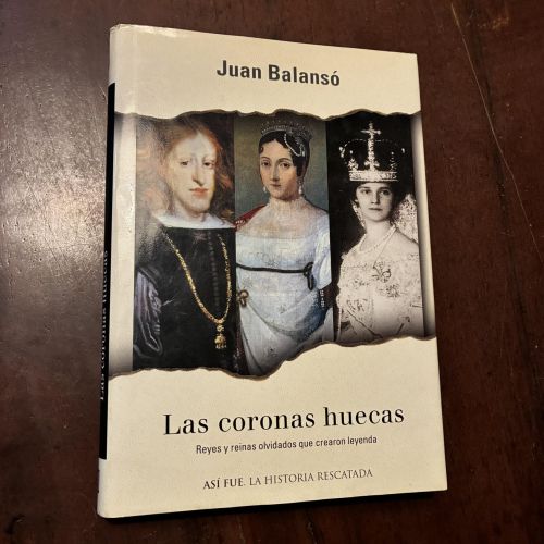 Portada del libro de Las coronas huecas
