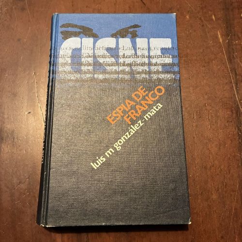 Portada del libro de Cisne. Espía de Franco