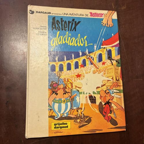 Portada del libro de ASterix. Gladiador