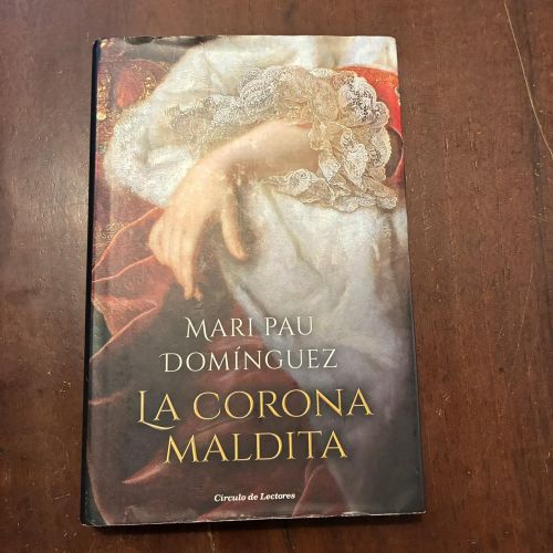 Portada del libro de La corona maldita