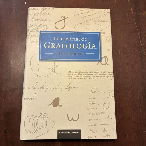 Portada del libro de Lo esencial de grafología