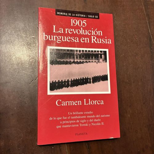 Portada del libro de 1905 La revolución burguesa en Rusia