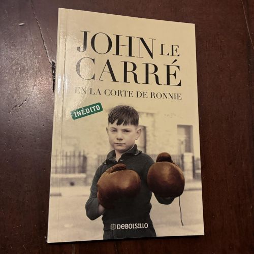 Portada del libro de En la corte de Ronnie