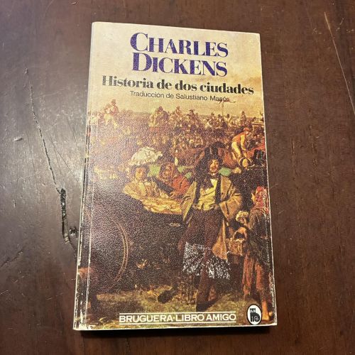 Portada del libro de Historia de dos ciudades